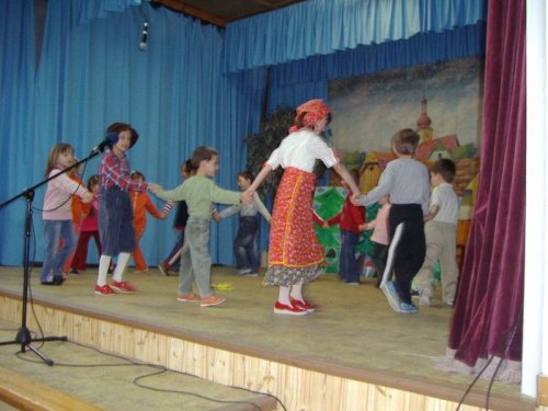 Hraje celá dědina aneb S veselou myslí na nesmysly. - 18.3.2006